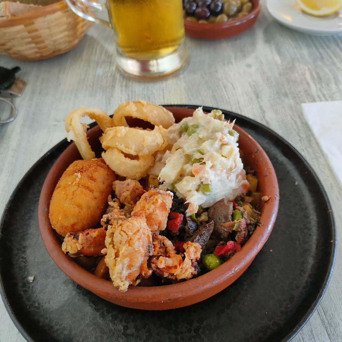 Plato tradicional mallorquín en Sa Raval